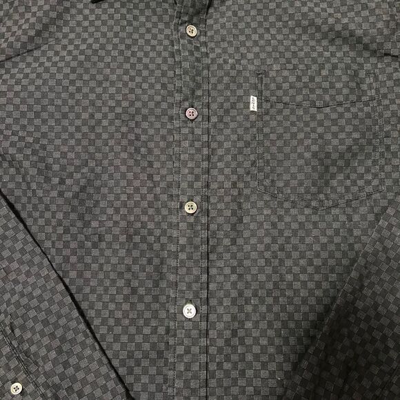 Levi’s Checkered Long Sleeve Button Up Top - Picture 2 of 4